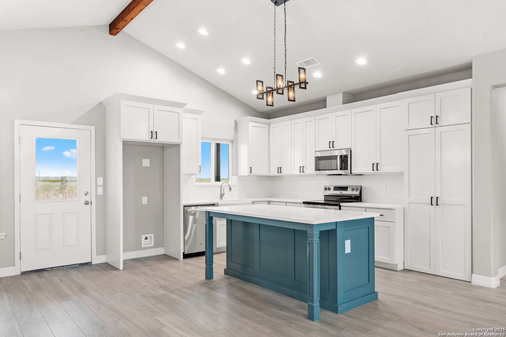 59 Greystone Hills Uvalde, TX 78801 - Photo 7 of 36