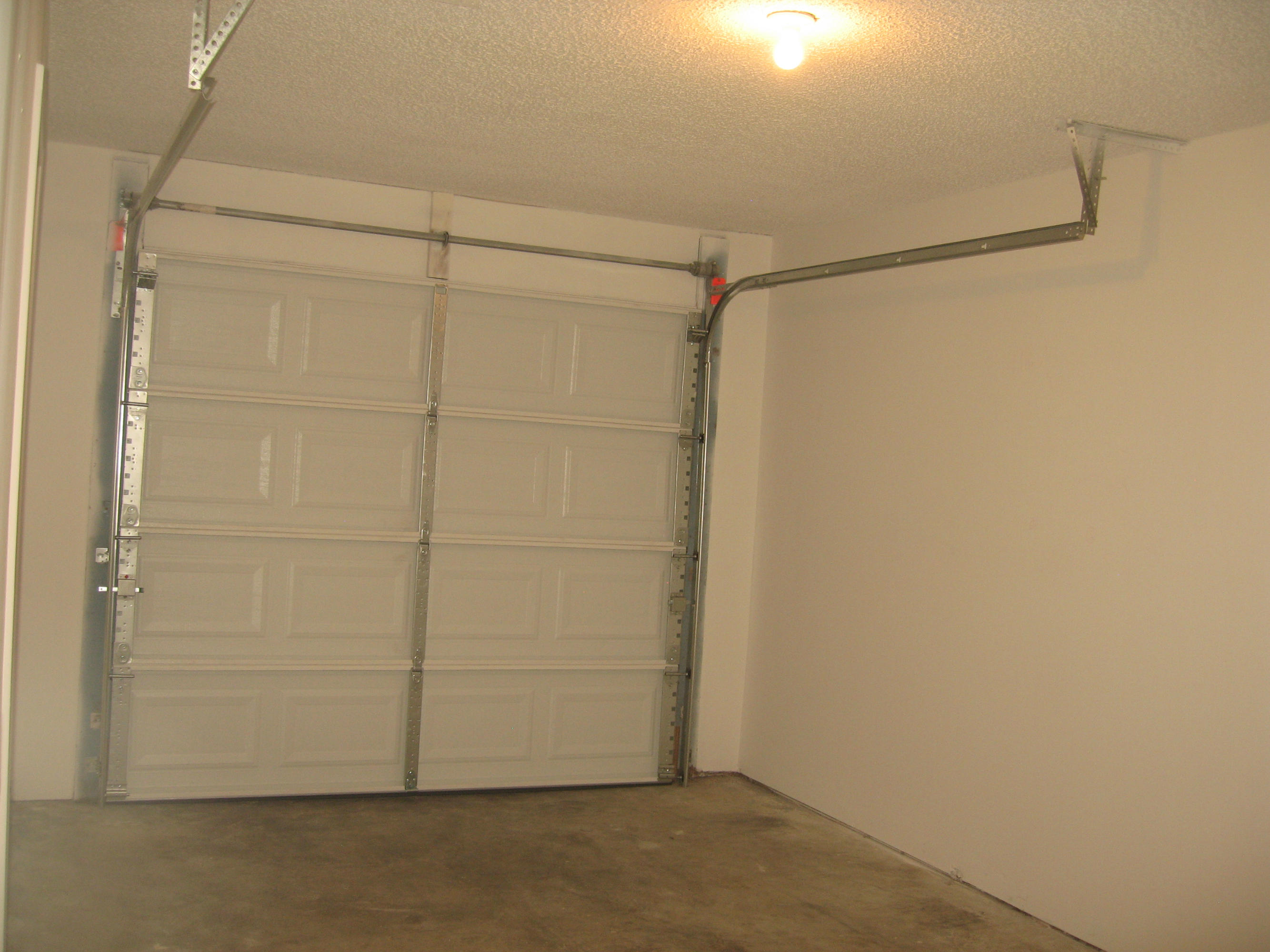 164 Lancashire Road Summerville, SC 29486 - Photo 14 of 18 garage