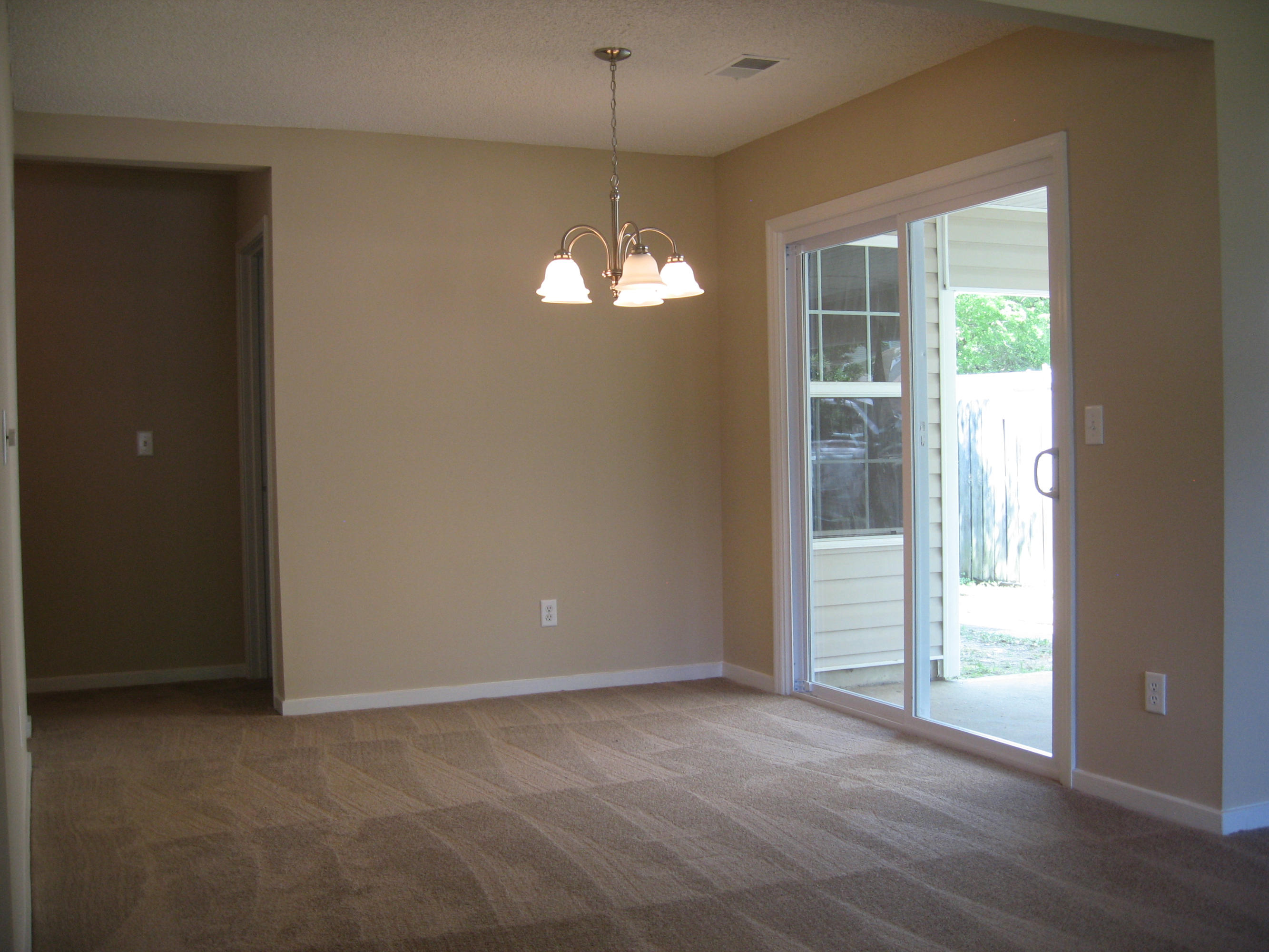 164 Lancashire Road Summerville, SC 29486 - Photo 4 of 18 dining room area