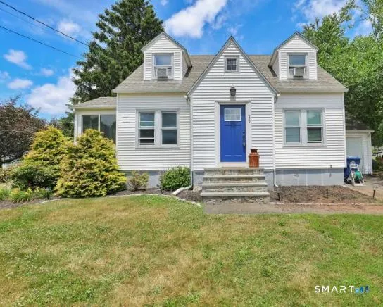 $385,000 | 32 Maple Street, Middlefield, CT 06481
