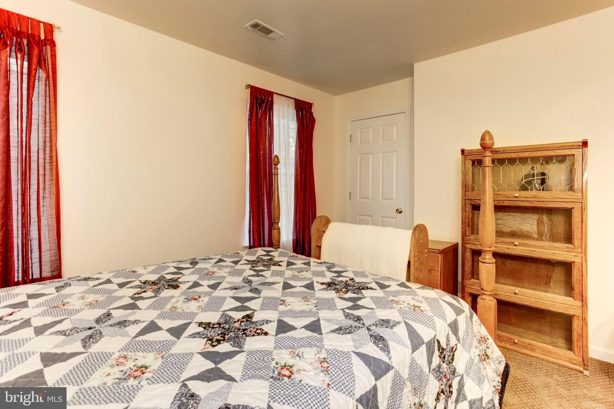 943 Poplar Road Fredericksburg, VA 22406 - Photo 34 of 66 Gallery Image 34
