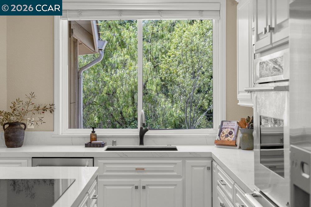 70 Ridgecrest Court Lafayette, CA 94549 - Photo 12 of 58