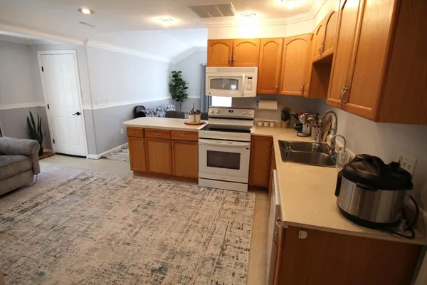 $449,900 | 100 Meadow Street, Westfield, MA 01085