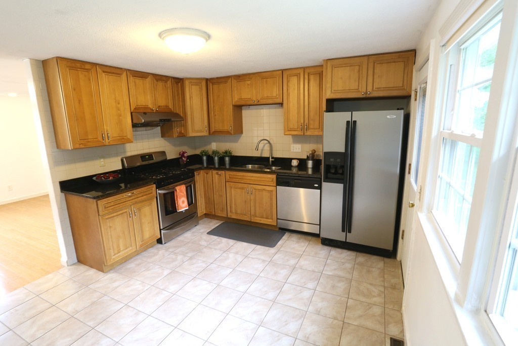 9 Robert Road Randolph, MA 02368 - Photo 17 of 27 Gallery Image 17
