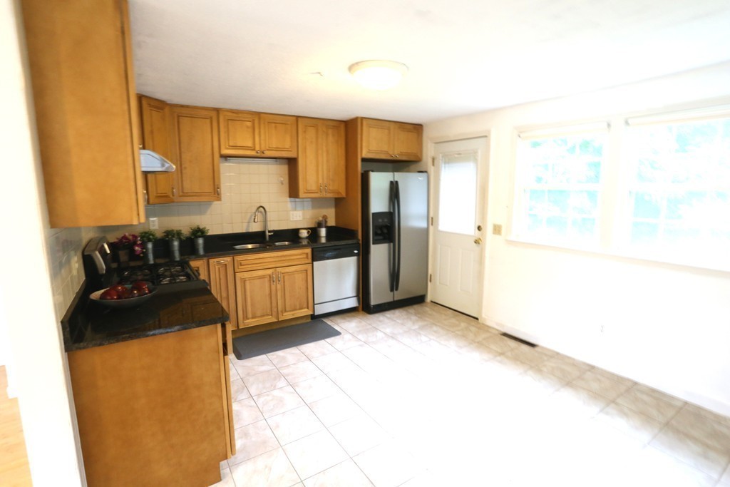 9 Robert Road Randolph, MA 02368 - Photo 18 of 27 Gallery Image 18