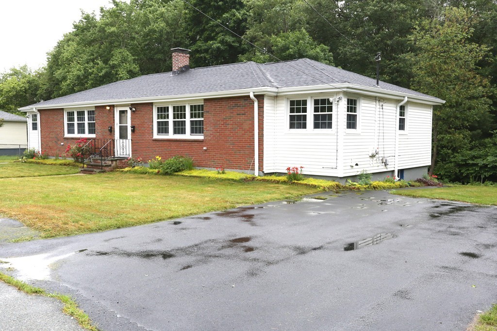 9 Robert Road Randolph, MA 02368 - Photo 2 of 27 Gallery Image 2