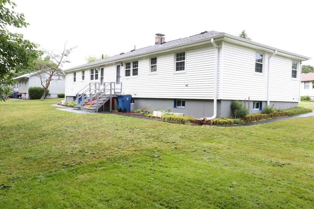 9 Robert Road Randolph, MA 02368 - Photo 4 of 27 Gallery Image 4