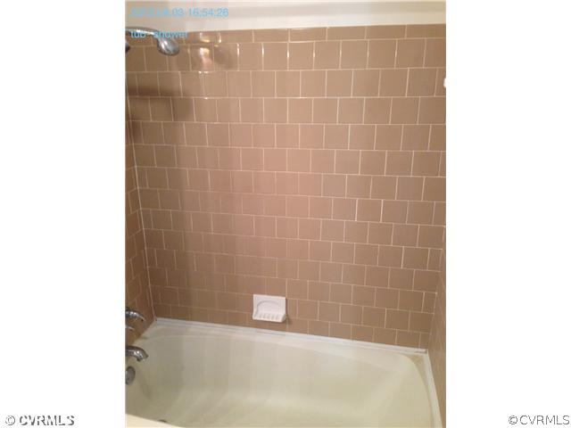 5302 Ridgerun Court Chesterfield, VA 23832 - Photo 10 of 14 a bathroom with a shower