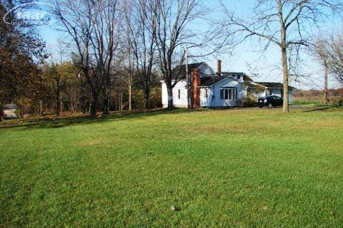 4281 Genesee Road Lapeer, MI 48446 - Photo 15 of 16 20204697-14.JPG