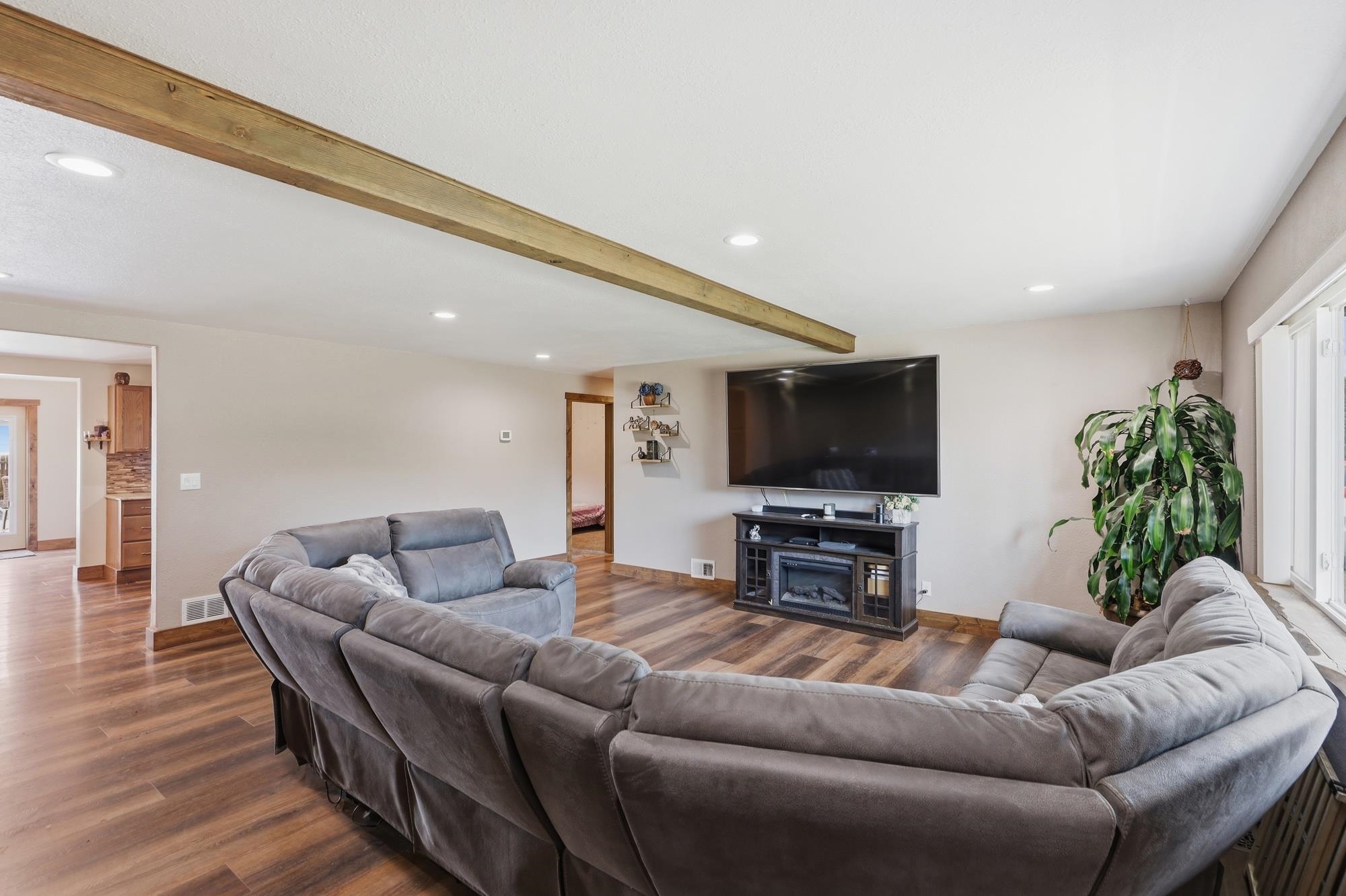 3617 North Center Road Spokane Valley, WA 99212 - Photo 5 of 47