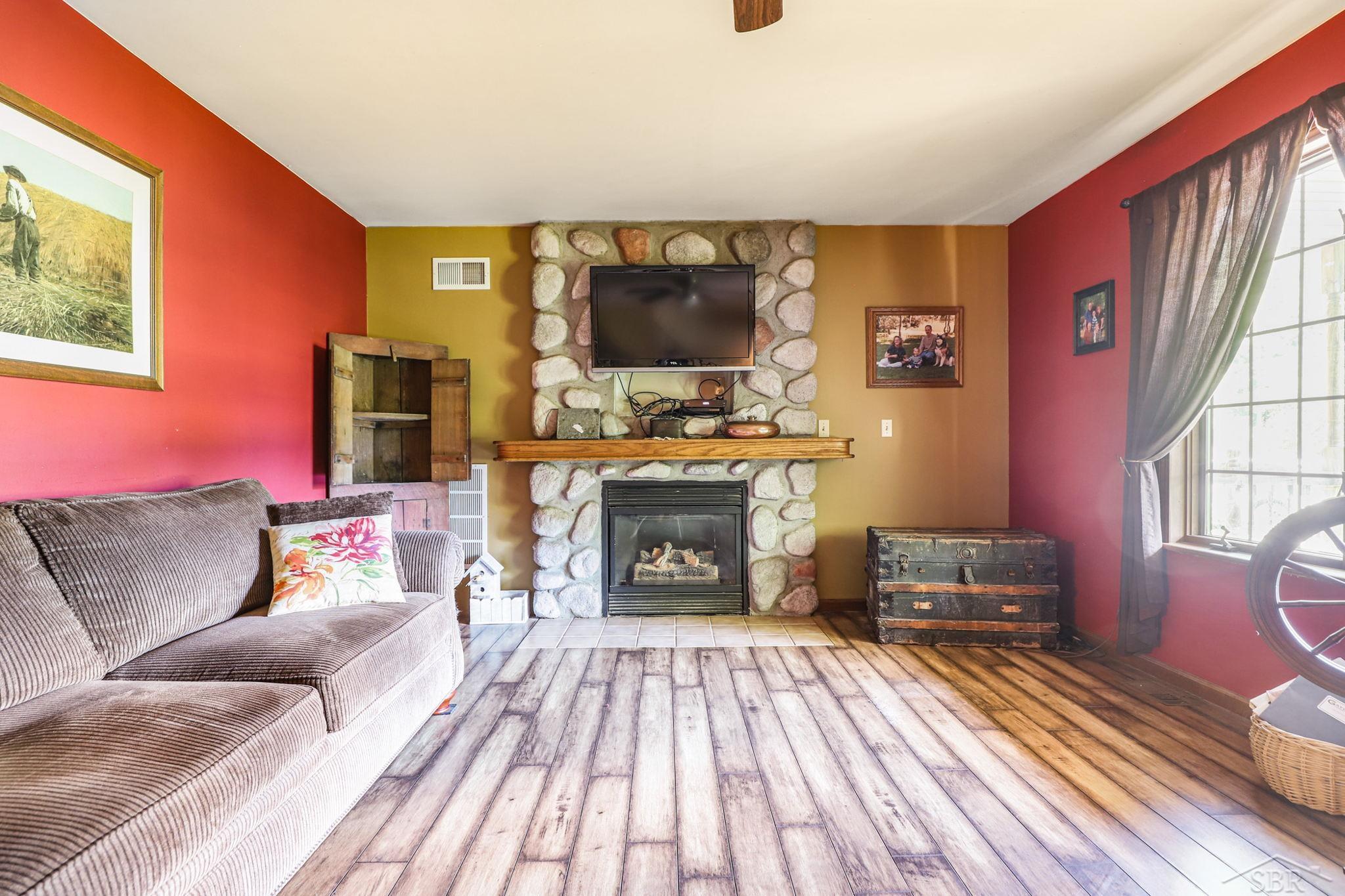 8107 West Dodge Road Montrose, MI 48457 - Photo 8 of 52 50084275-9.JPG