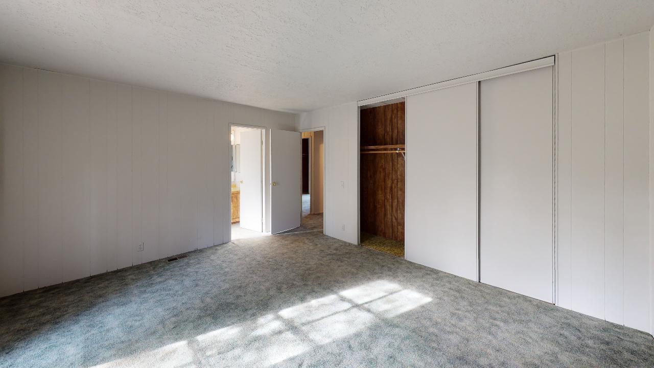 54830 Huntington Road Bend, OR 97707 - Photo 31 of 46 Huntington-Unfurnished(2)