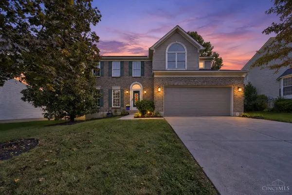 $415,000 | 962 Whispering Pine Way, Lebanon, OH 45036