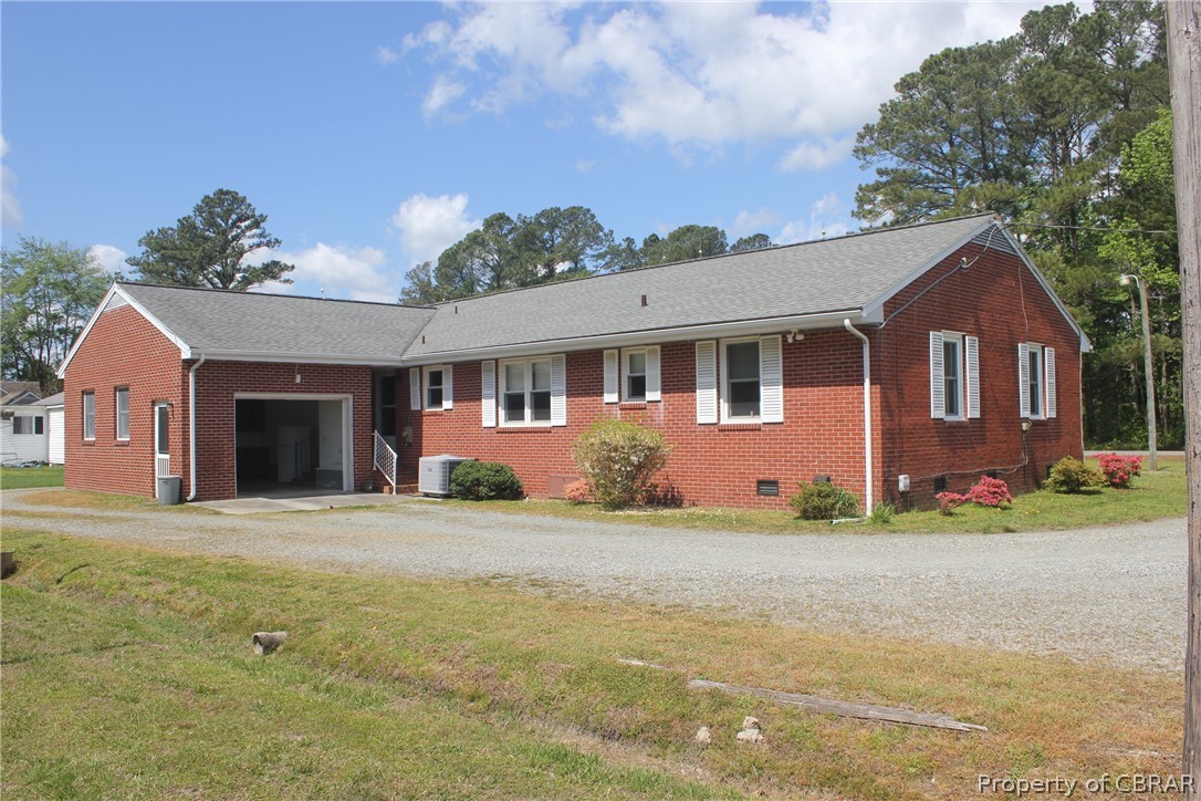 812 Haven Beach Road Diggs, VA 23045 - Photo 3 of 39