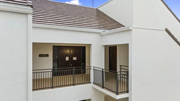 $299,900 | 900 Southeast Ocean Boulevard, Unit 202B, Stuart, FL 34994