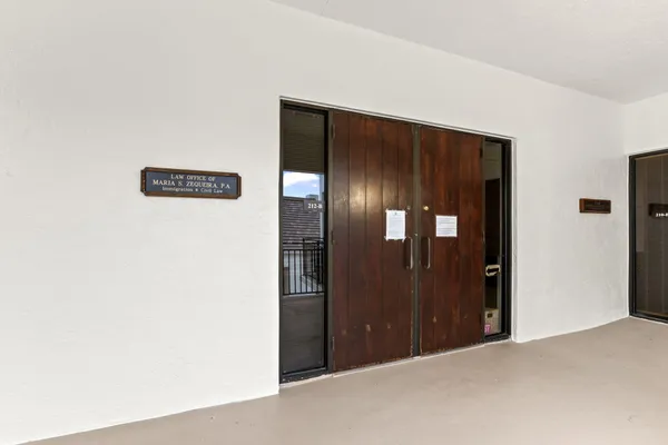 $299,900 | 900 Southeast Ocean Boulevard, Unit 202B, Stuart, FL 34994