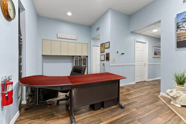 $299,900 | 900 Southeast Ocean Boulevard, Unit 202B, Stuart, FL 34994