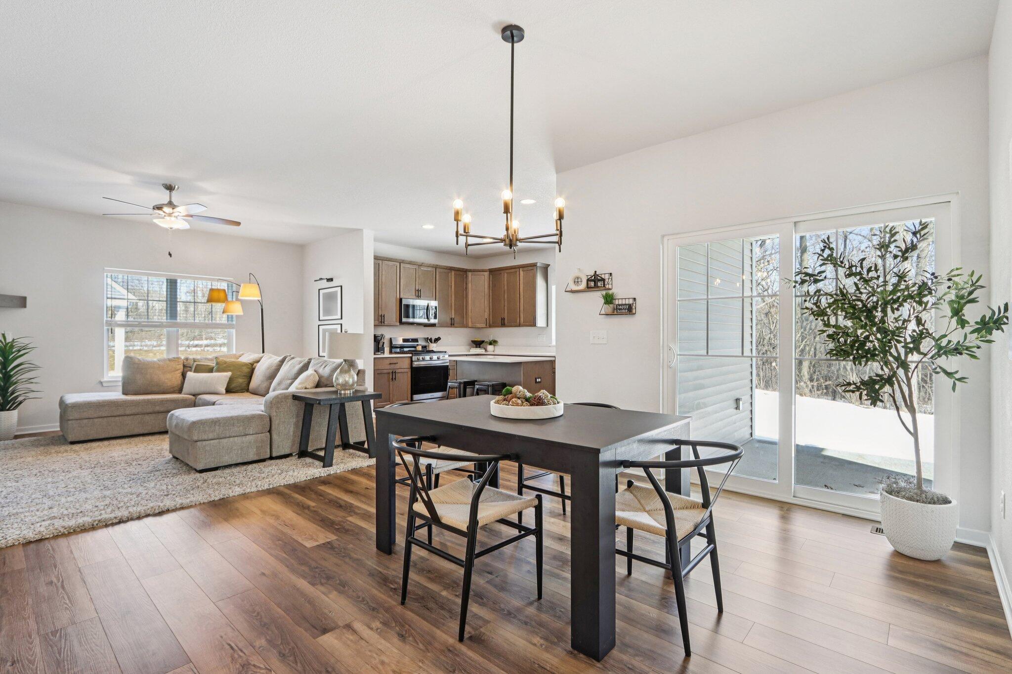 532 Wild Oak Road Hartland, WI 53029 - Photo 8 of 48 Dining Room
