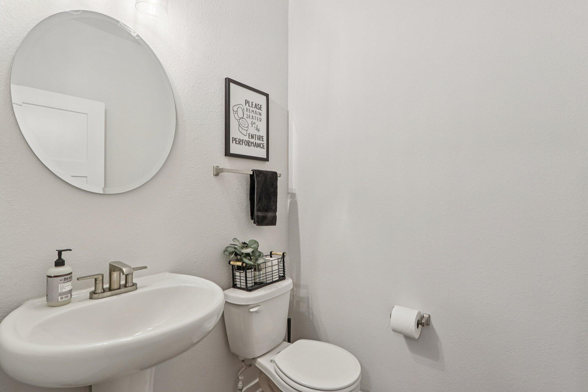 532 Wild Oak Road Hartland, WI 53029 - Photo 15 of 48 1/2 bath on main