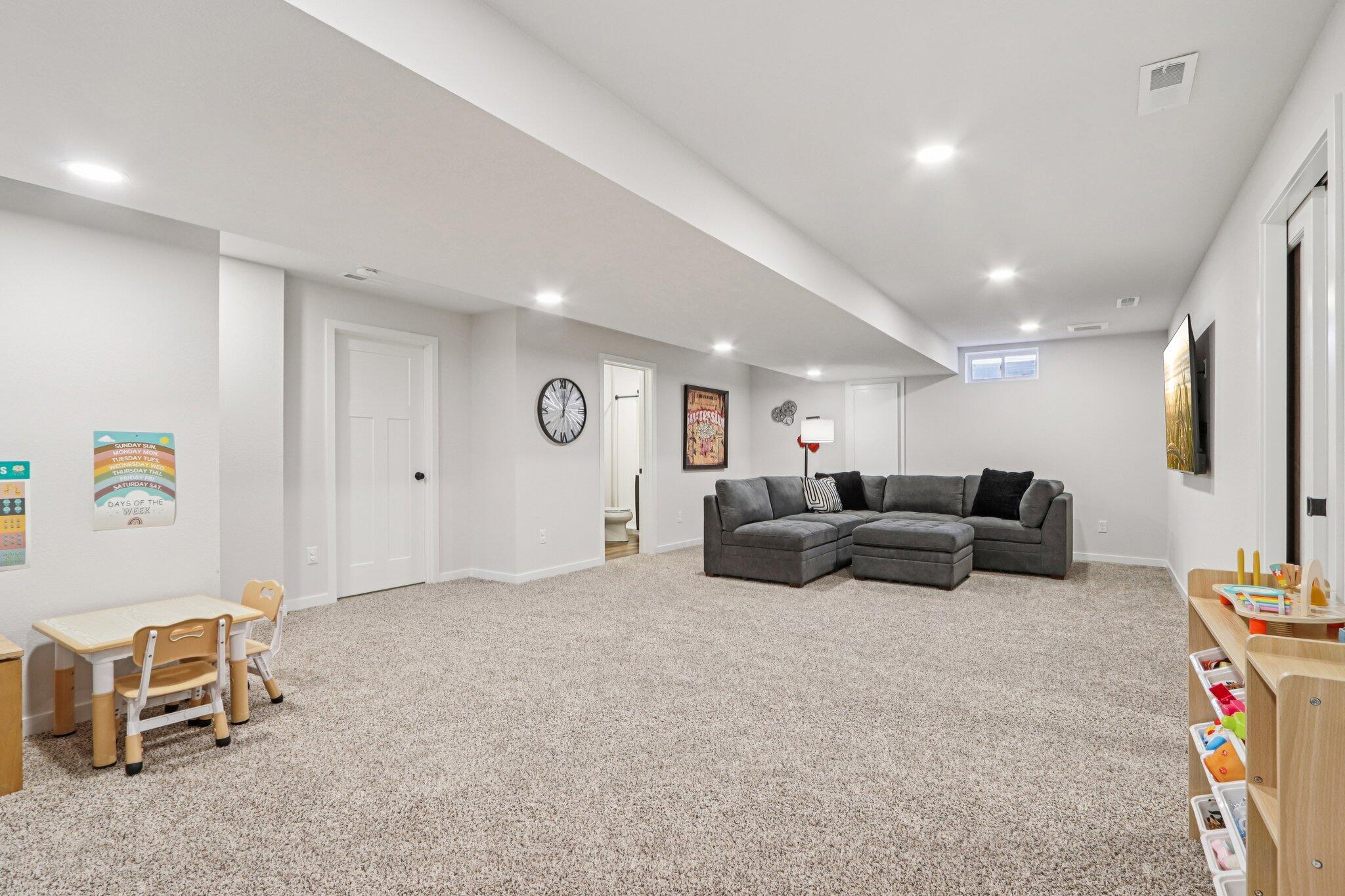 532 Wild Oak Road Hartland, WI 53029 - Photo 32 of 48 Rec Room