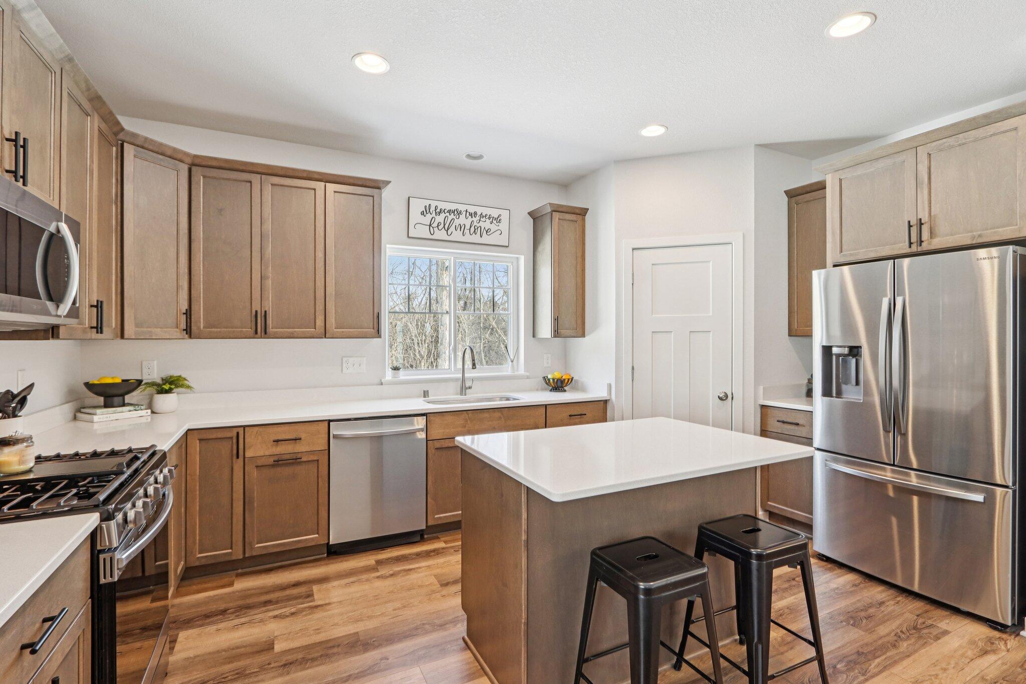 532 Wild Oak Road Hartland, WI 53029 - Photo 5 of 48 Kitchen