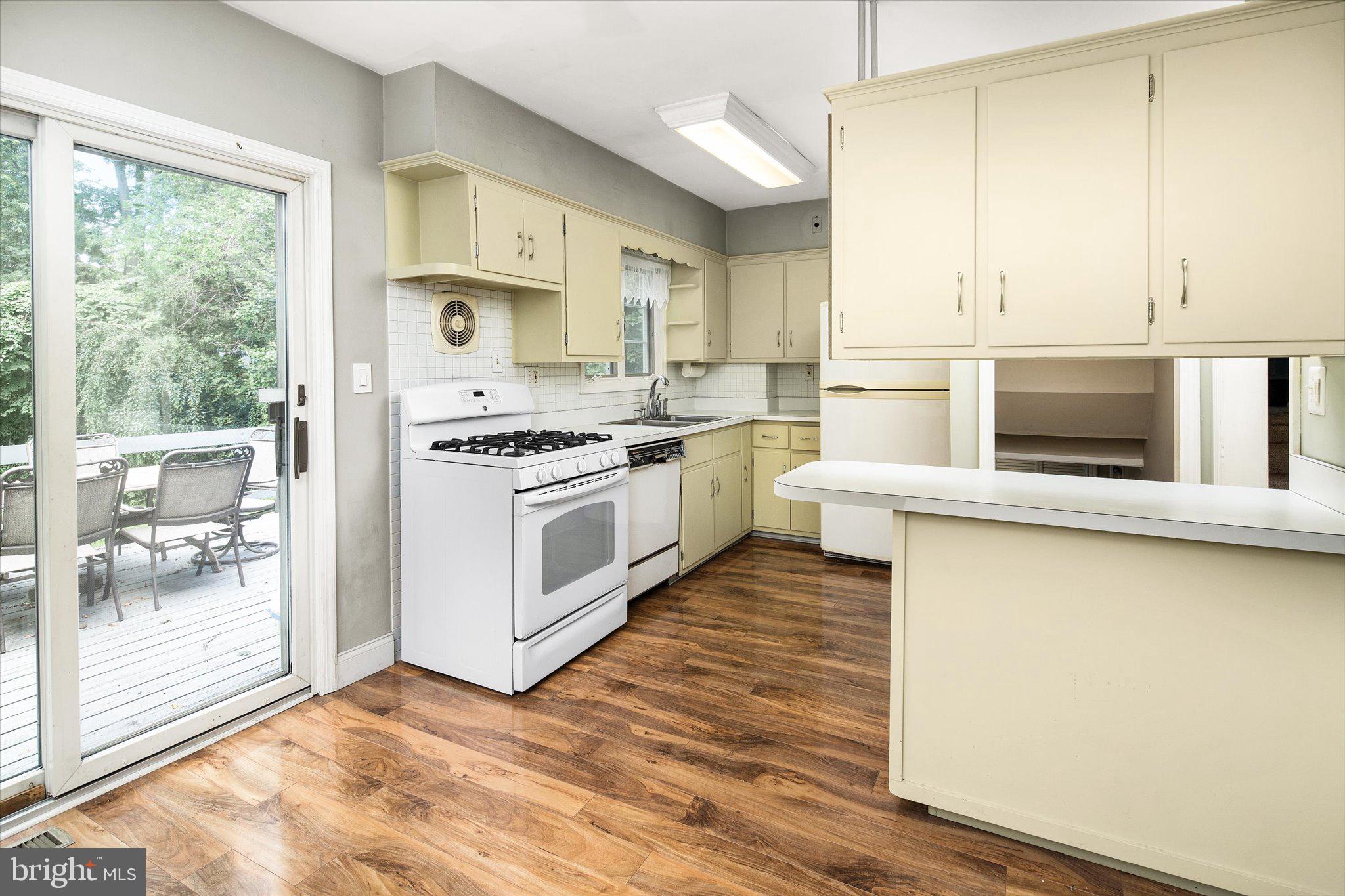 55 Gedney Road Lawrence Township, NJ 08648 - Photo 7 of 27 Gallery Image 7