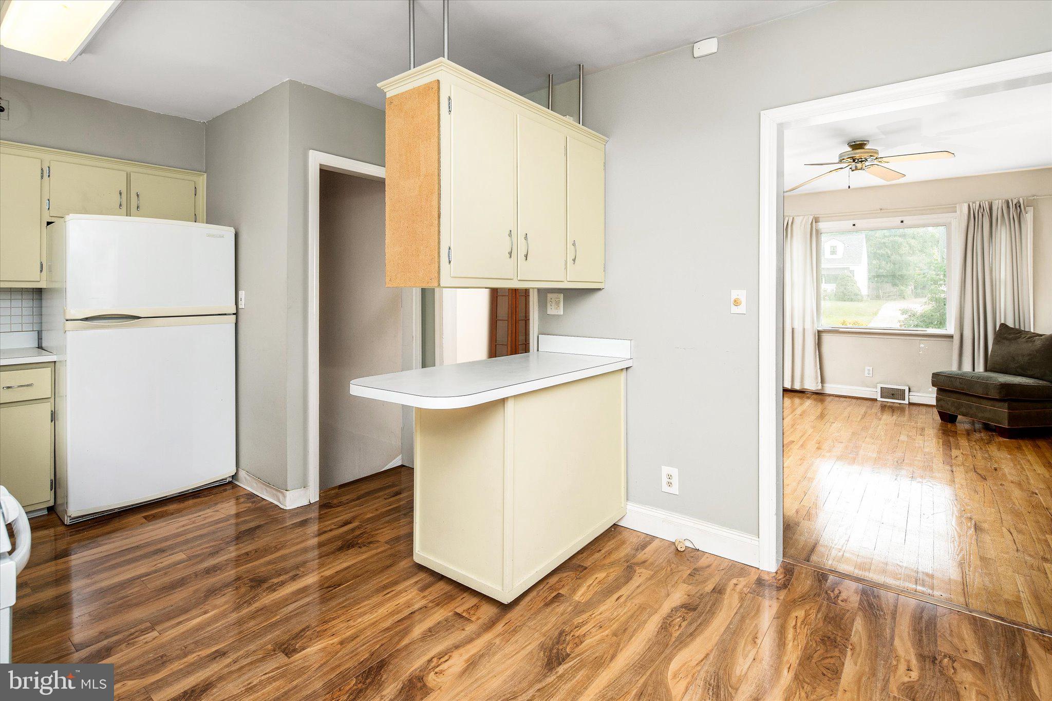 55 Gedney Road Lawrence Township, NJ 08648 - Photo 9 of 27 Gallery Image 9