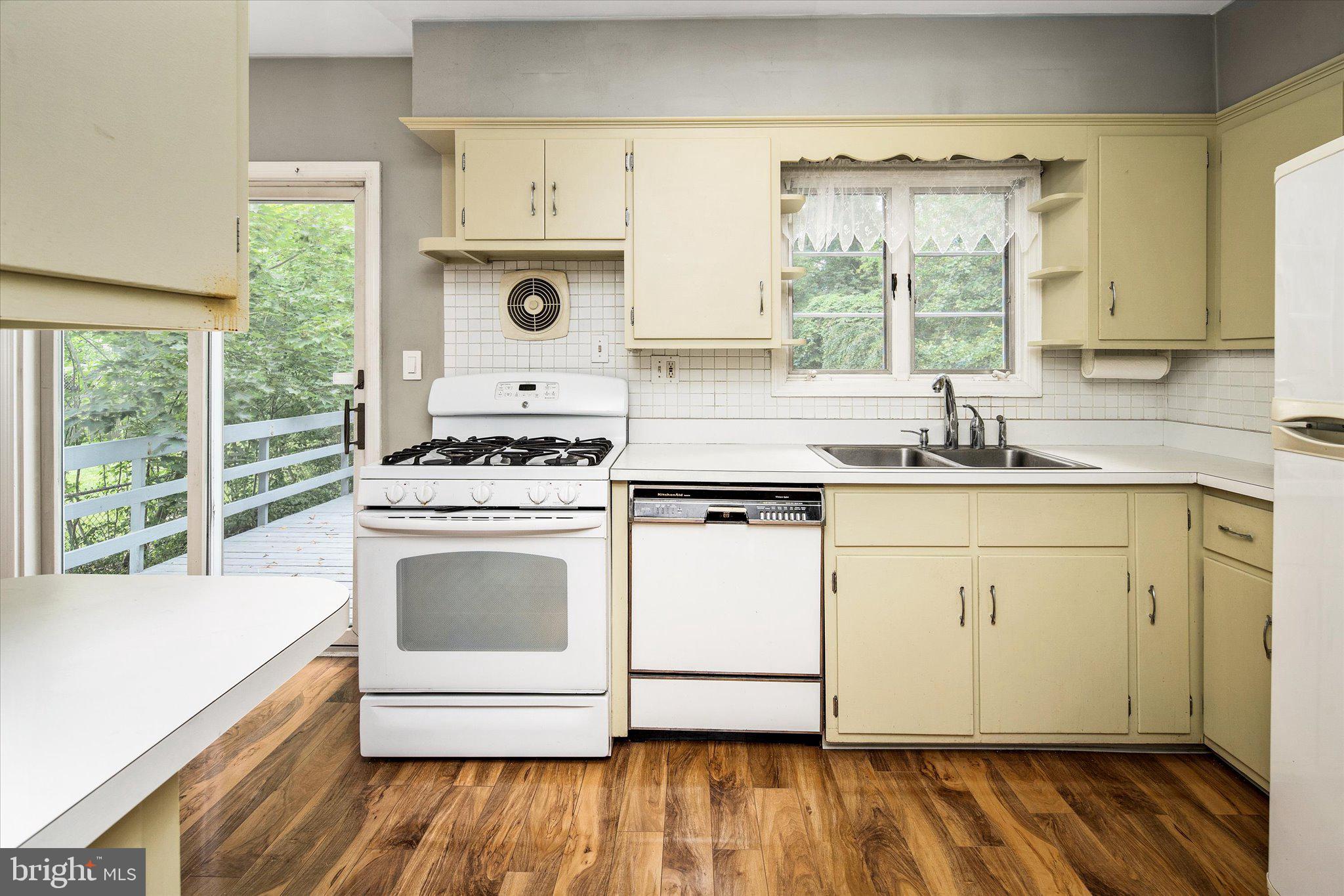 55 Gedney Road Lawrence Township, NJ 08648 - Photo 10 of 27 Gallery Image 10