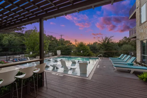 $2,400 | 1900 Barton Springs Road, Unit 5001, Austin, TX 78704