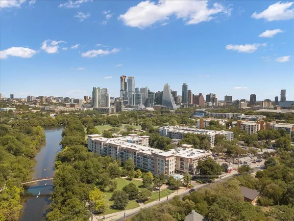 $2,400 | 1900 Barton Springs Road, Unit 5001, Austin, TX 78704