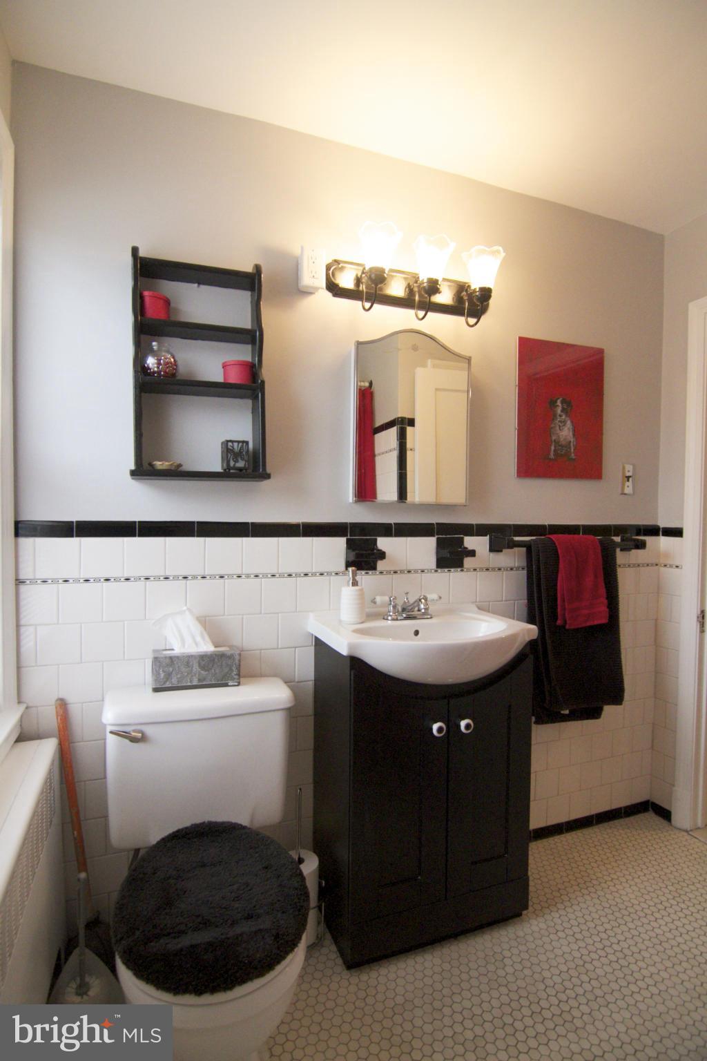 3805 Monterey Road Baltimore, MD 21218 - Photo 21 of 22 Bath
