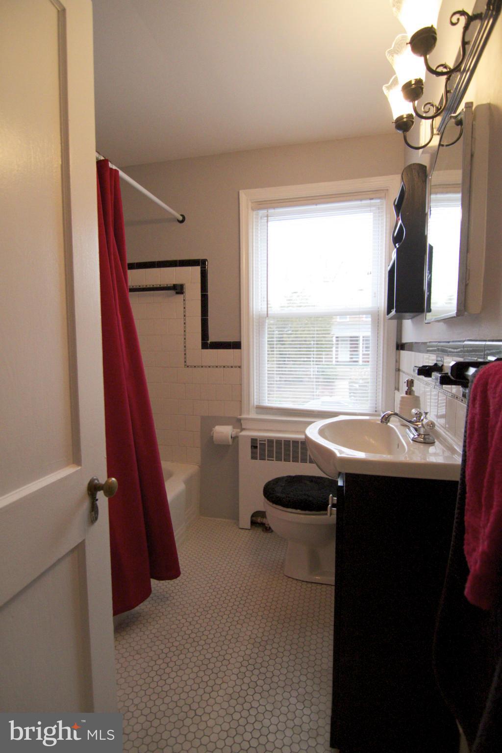 3805 Monterey Road Baltimore, MD 21218 - Photo 22 of 22 Bath
