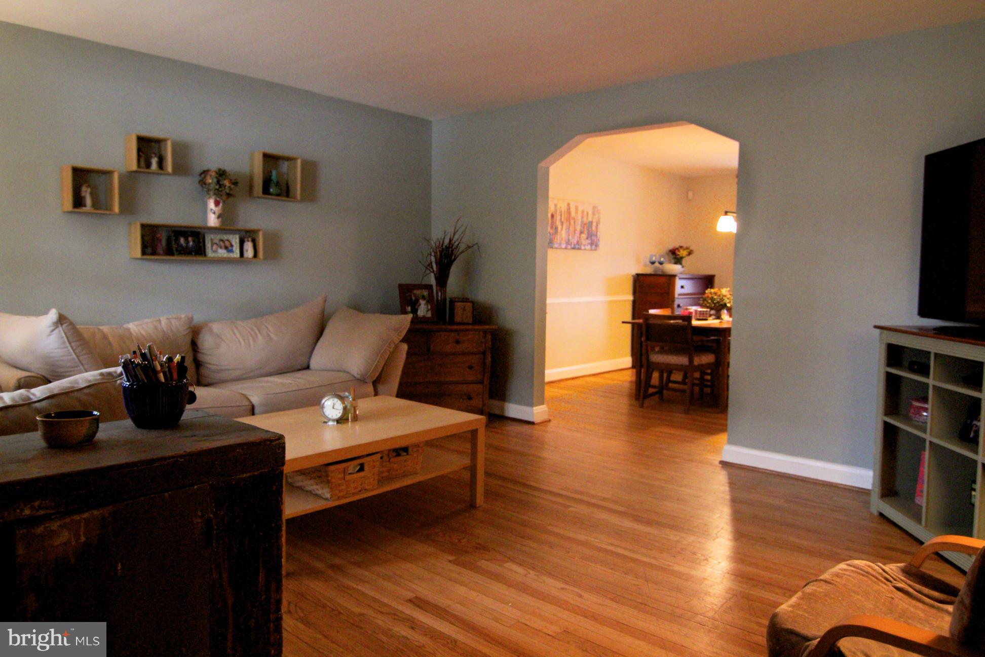 3805 Monterey Road Baltimore, MD 21218 - Photo 4 of 22 Living Room