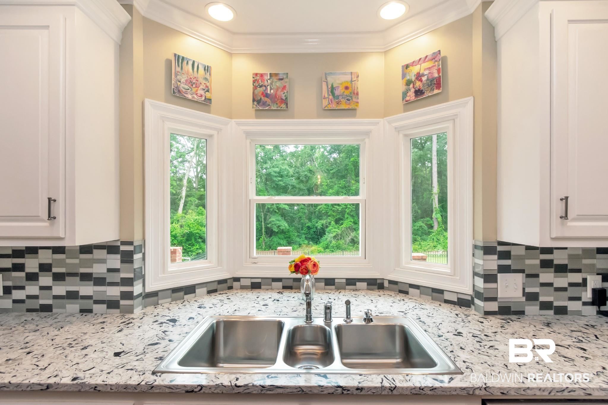 240 Suffolk Road Mobile, AL 36608 - Photo 13 of 49