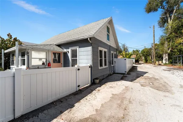 $569,000 | 783 30th Avenue North, St. Petersburg, FL 33704