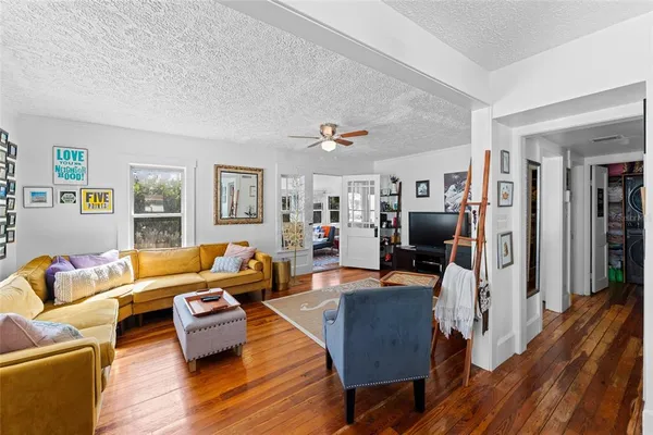 a view of entryway with a front door