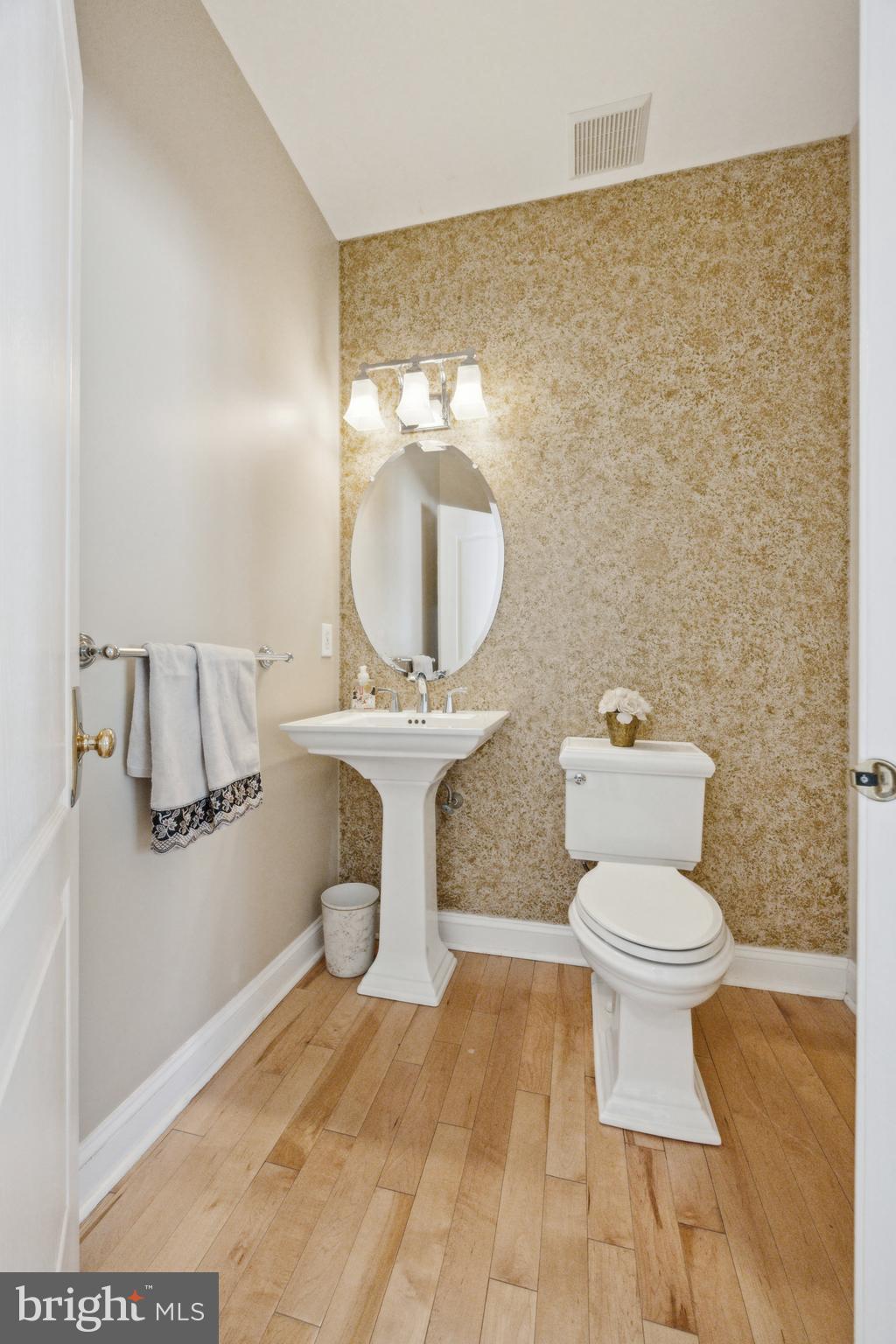 100 Parkview Circle Media, PA 19063 - Photo 26 of 63 Powder Room