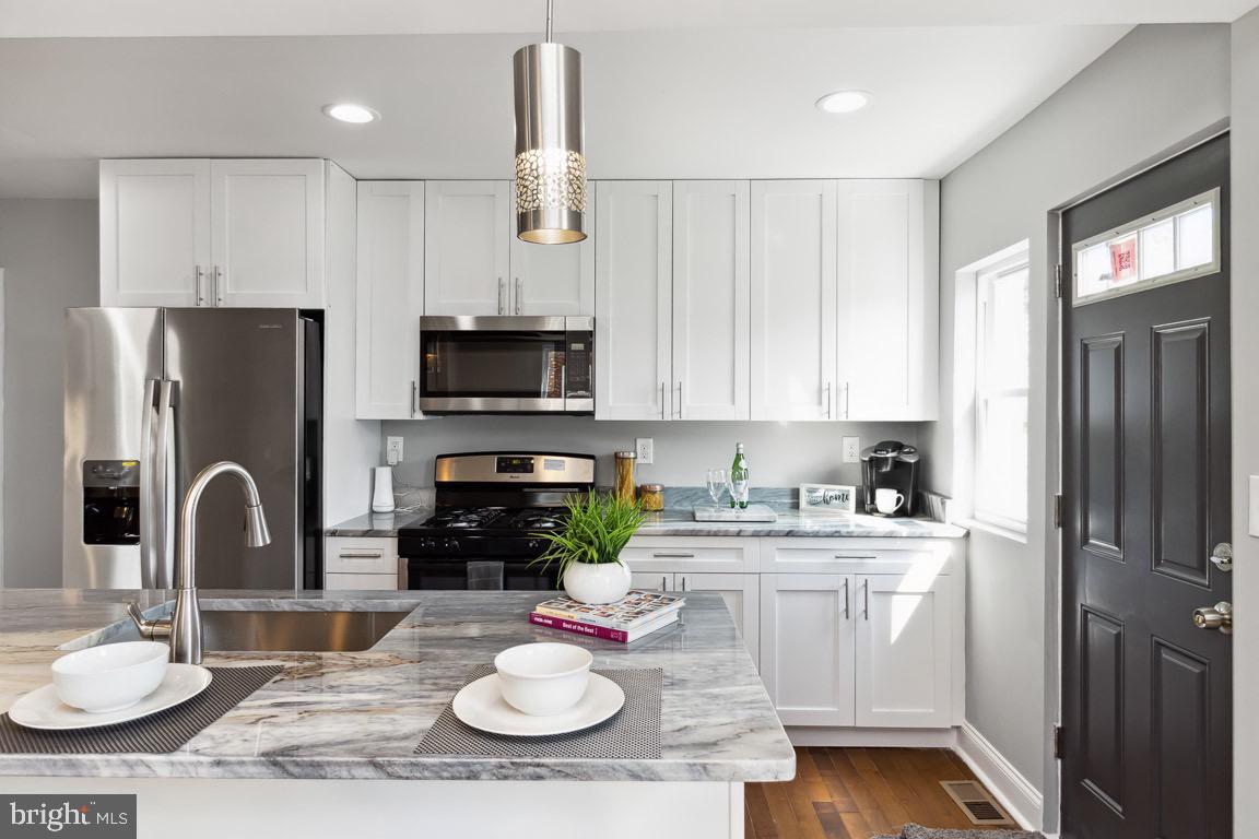 1629 Lochwood Road Baltimore, MD 21218 - Photo 12 of 49 Gallery Image 12