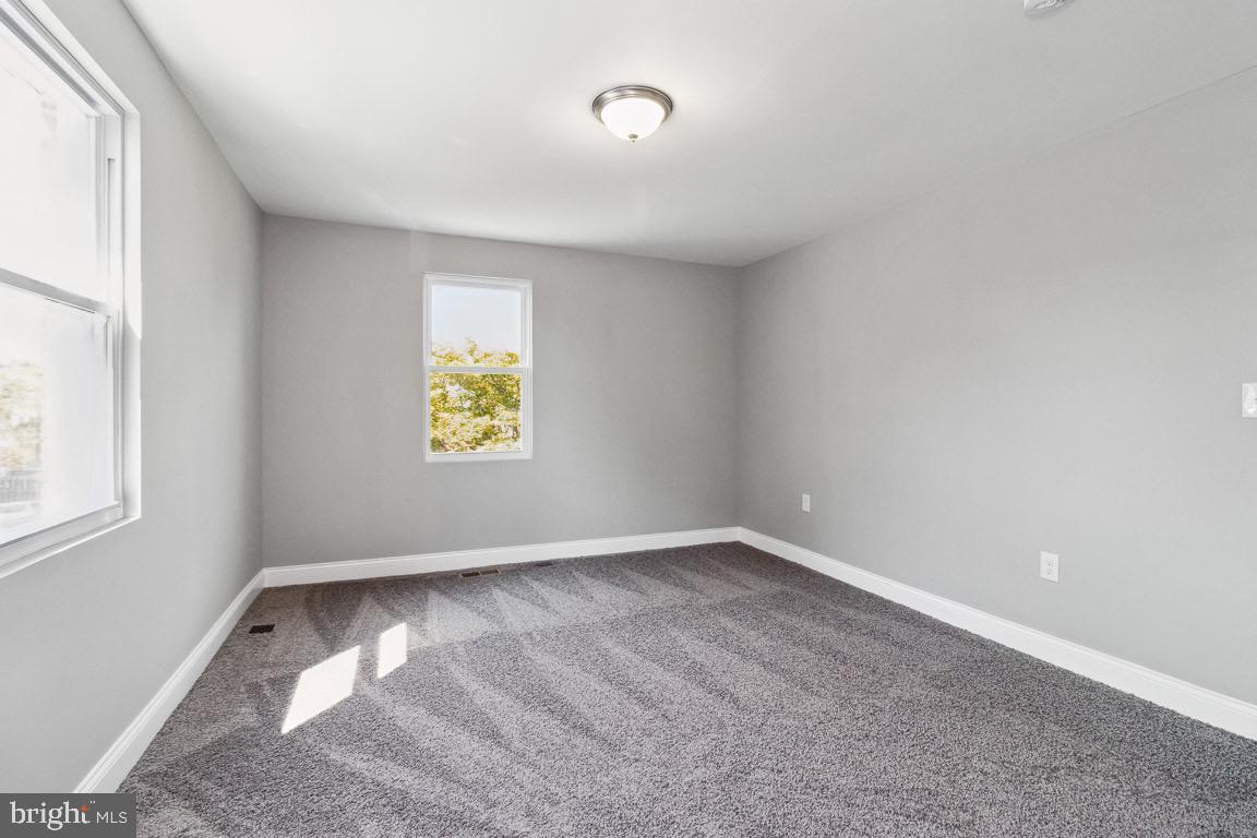 1629 Lochwood Road Baltimore, MD 21218 - Photo 21 of 49 Gallery Image 21
