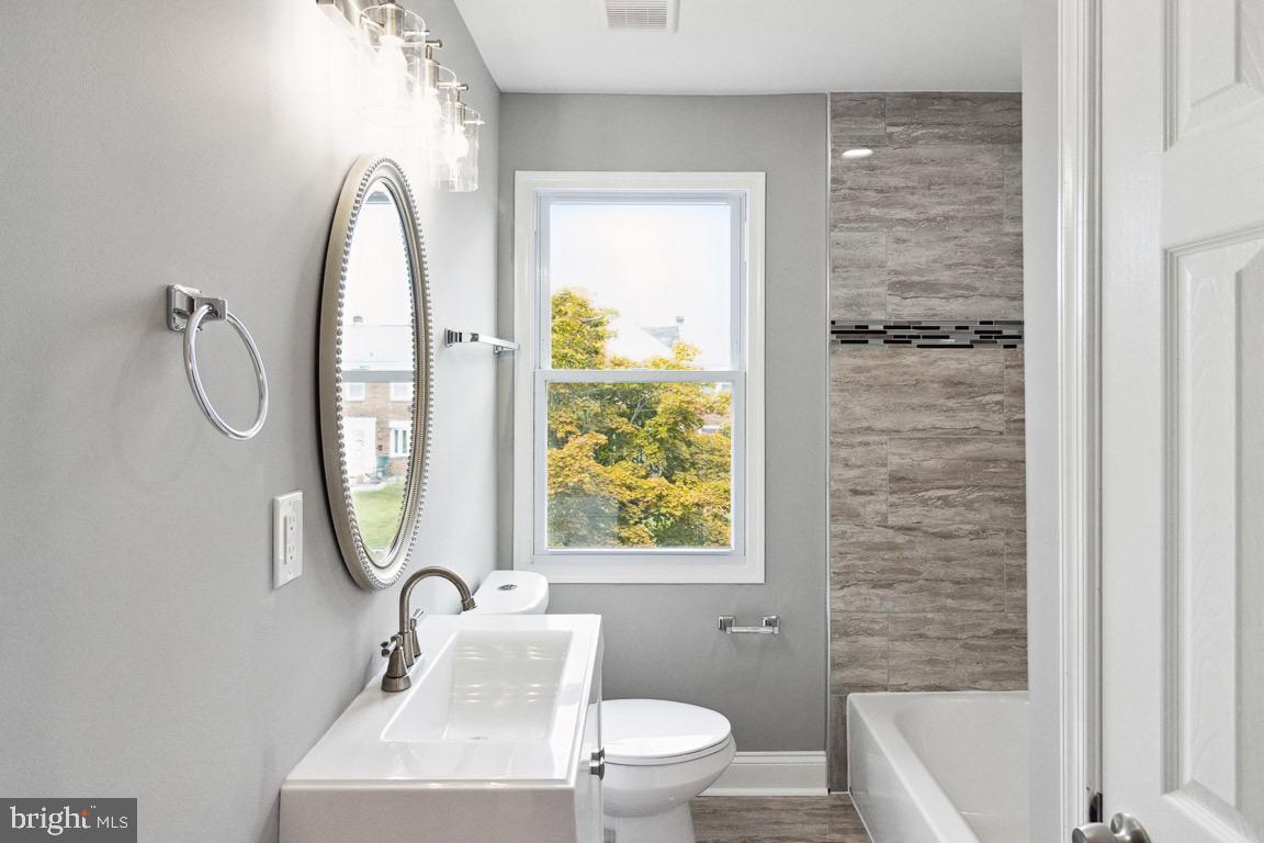 1629 Lochwood Road Baltimore, MD 21218 - Photo 28 of 49 Gallery Image 28