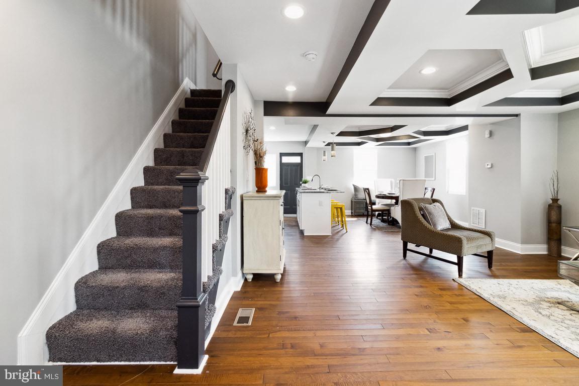 1629 Lochwood Road Baltimore, MD 21218 - Photo 3 of 49 Gallery Image 3