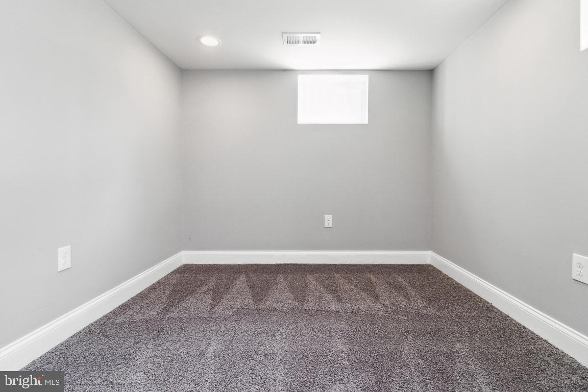 1629 Lochwood Road Baltimore, MD 21218 - Photo 37 of 49 Gallery Image 37