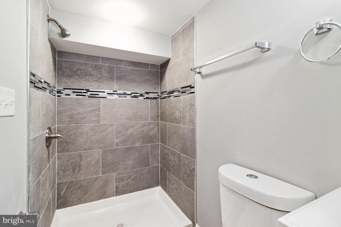 1629 Lochwood Road Baltimore, MD 21218 - Photo 39 of 49 Gallery Image 39
