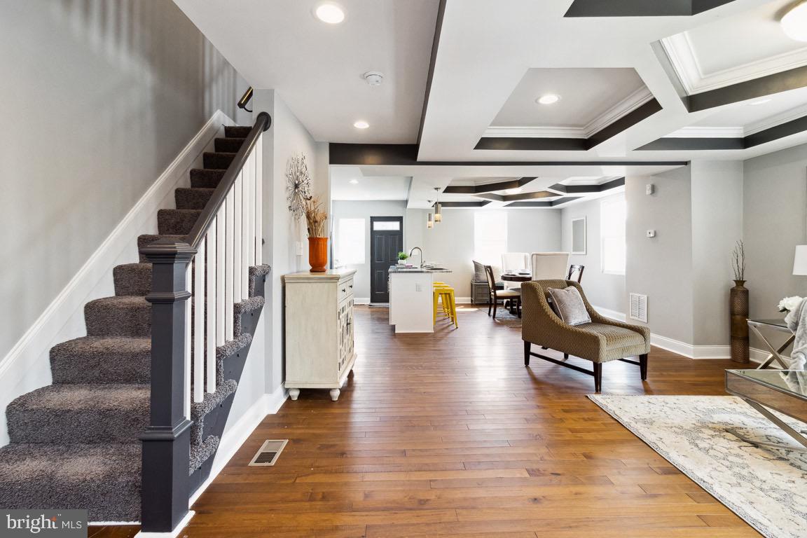 1629 Lochwood Road Baltimore, MD 21218 - Photo 4 of 49 Gallery Image 4