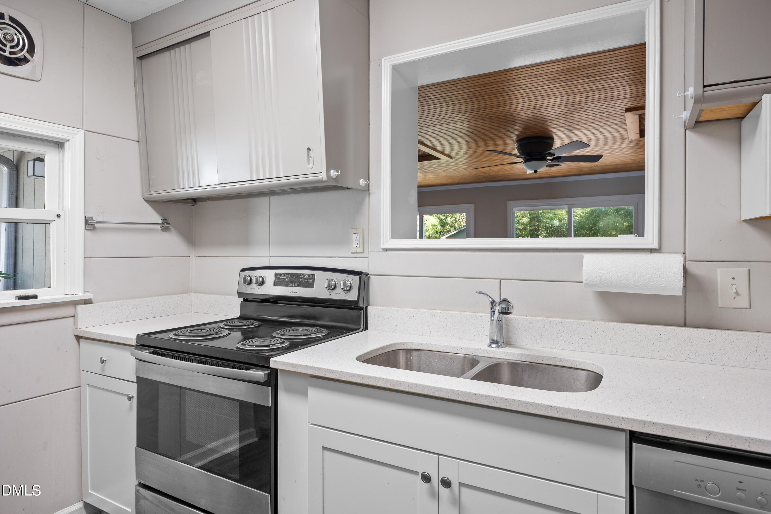 2421 Perkins Road Durham, NC 27705 - Photo 24 of 79