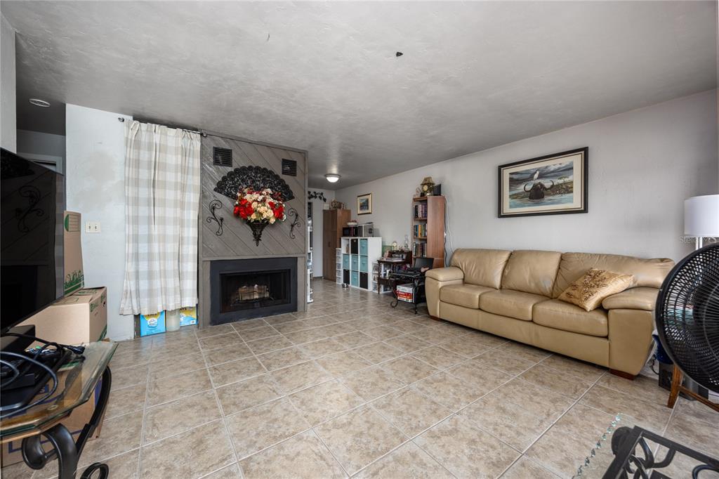 2321 Southwest 31 Place Gainesville, FL 32608 - Photo 5 of 42