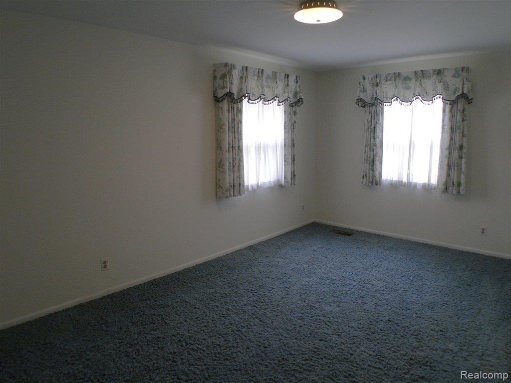 6373 Kings Pointe Road Grand Blanc, MI 48439 - Photo 19 of 20 bedroom 4.JPG