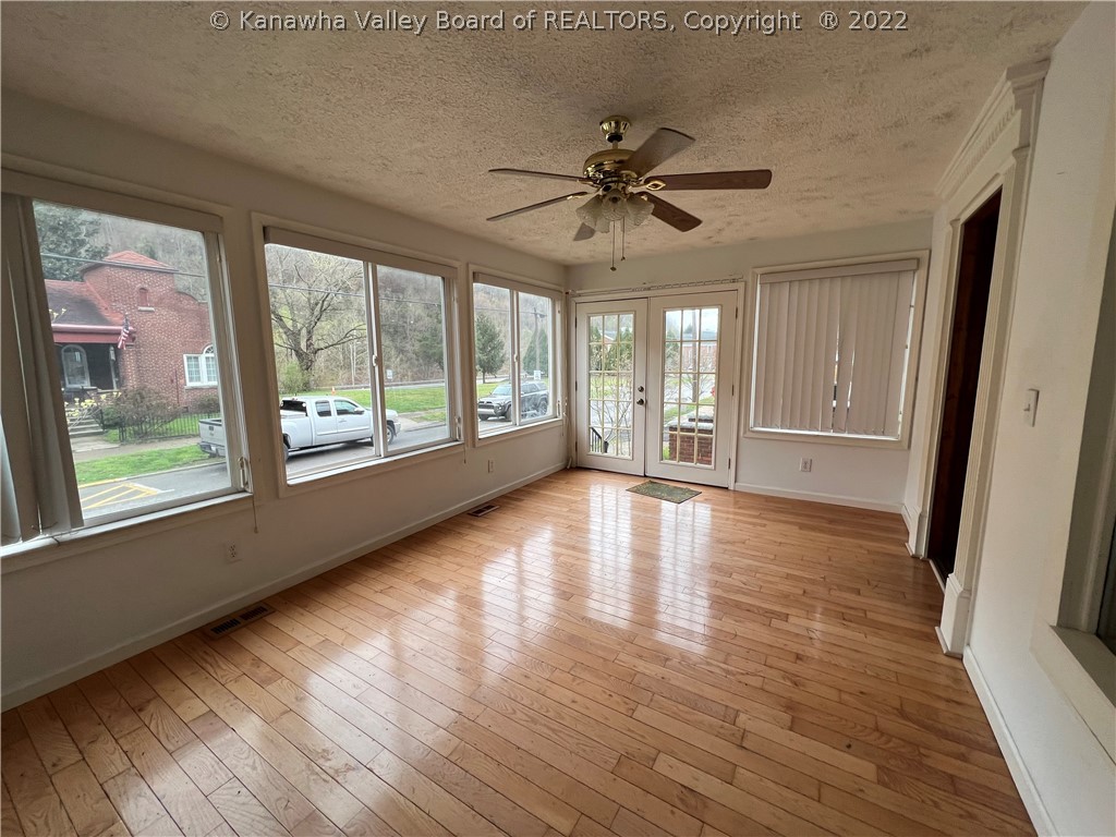 641 Stratton Street Logan, WV 25601 - Photo 3 of 23 Gallery Image 3