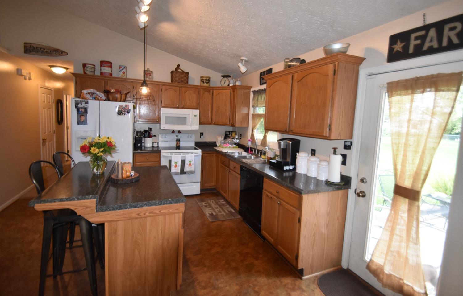 3682 Hamilton Richmond Road Hamilton, OH 45013 - Photo 8 of 35 Gallery Image 8