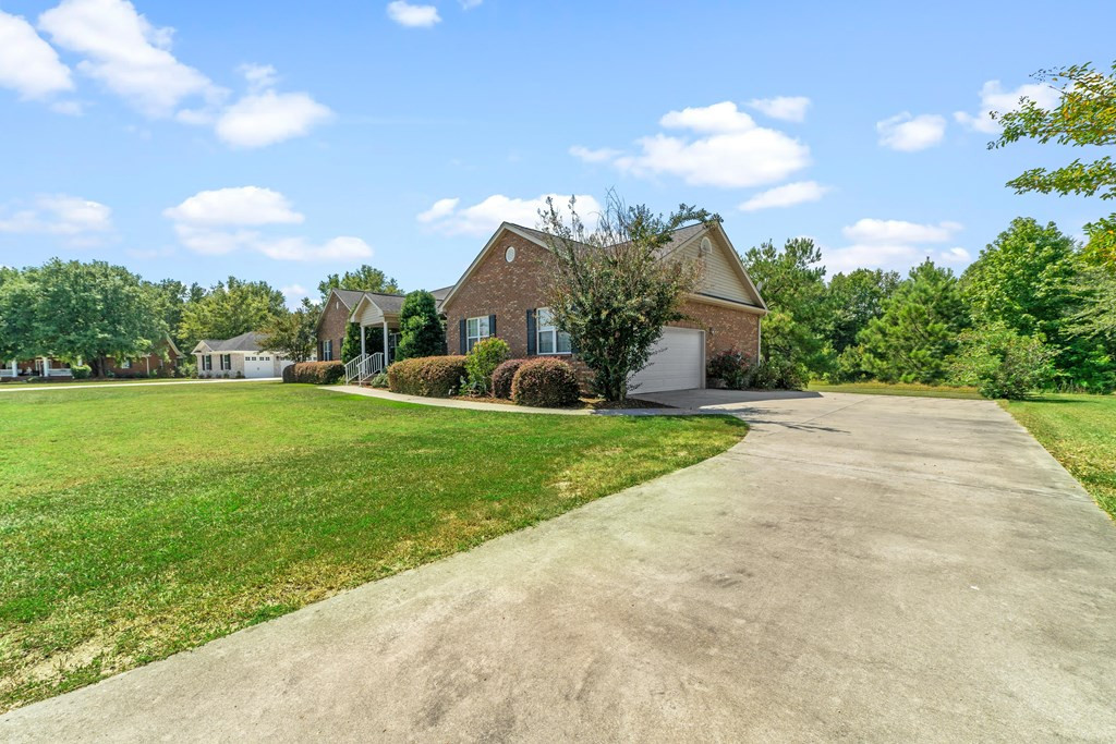 1129 McKenzie Road Manning, SC 29102 - Photo 3 of 28 Photo 3